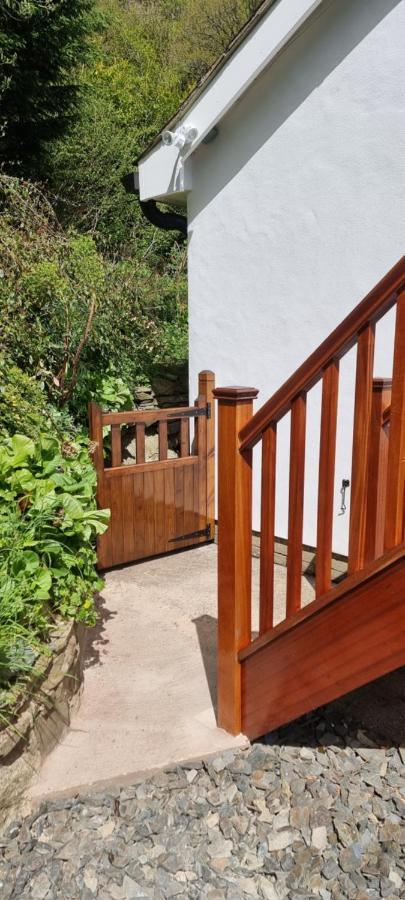 Modern And Spacious 2 Bedroom Apartment With Free Parking Llansantffraid Llansantffraid Glyn Ceiriog Εξωτερικό φωτογραφία