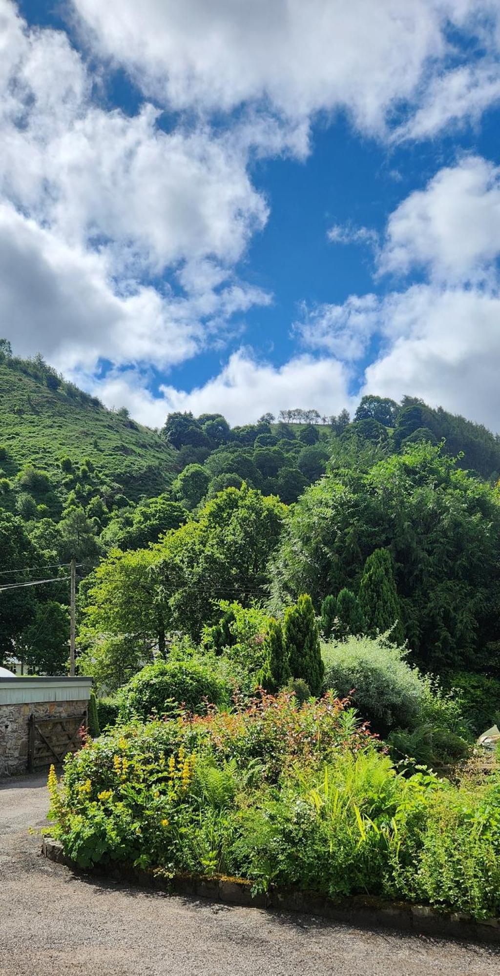 Modern And Spacious 2 Bedroom Apartment With Free Parking Llansantffraid Llansantffraid Glyn Ceiriog Εξωτερικό φωτογραφία
